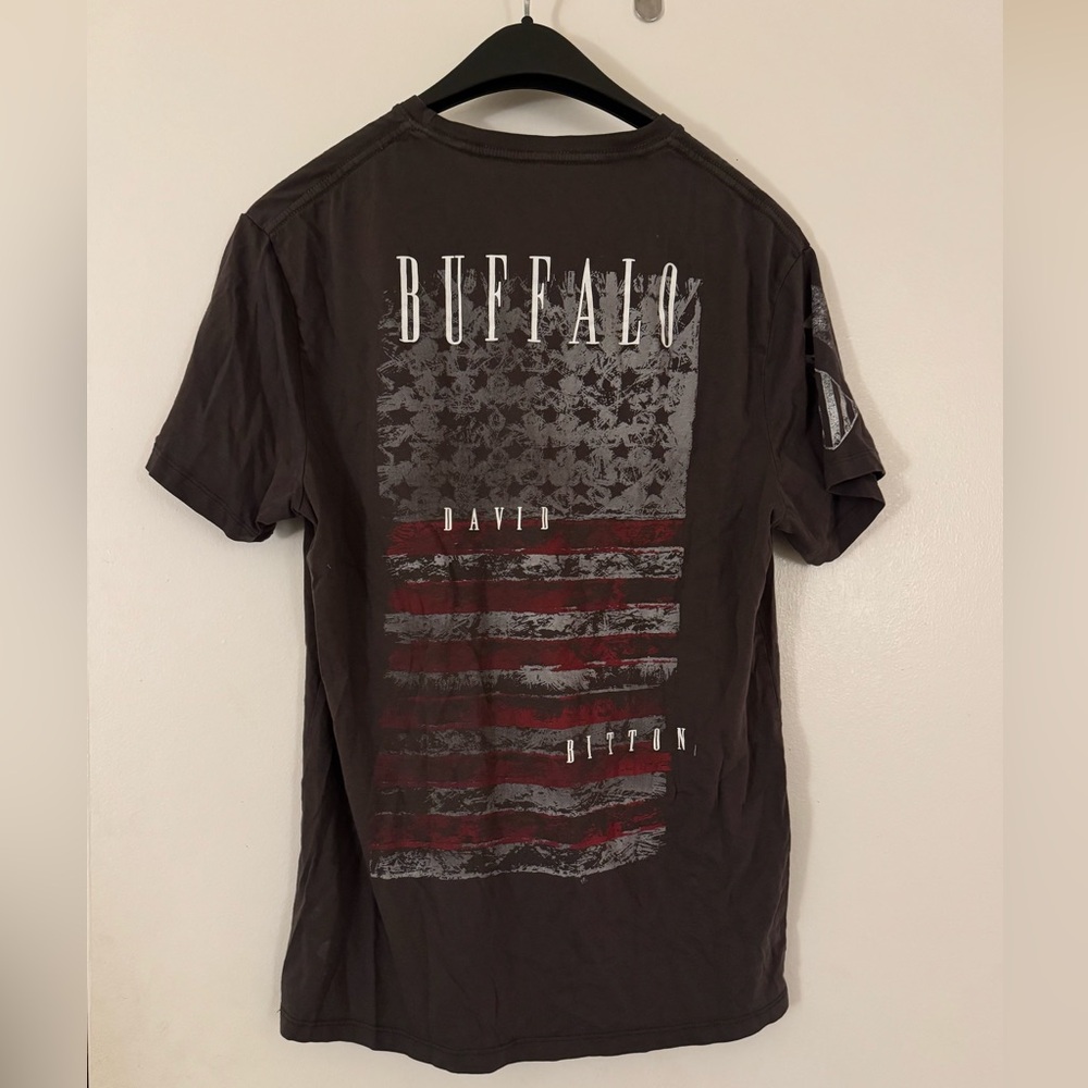 Buffalo David Bitton men's graphic t-shirt - size medium